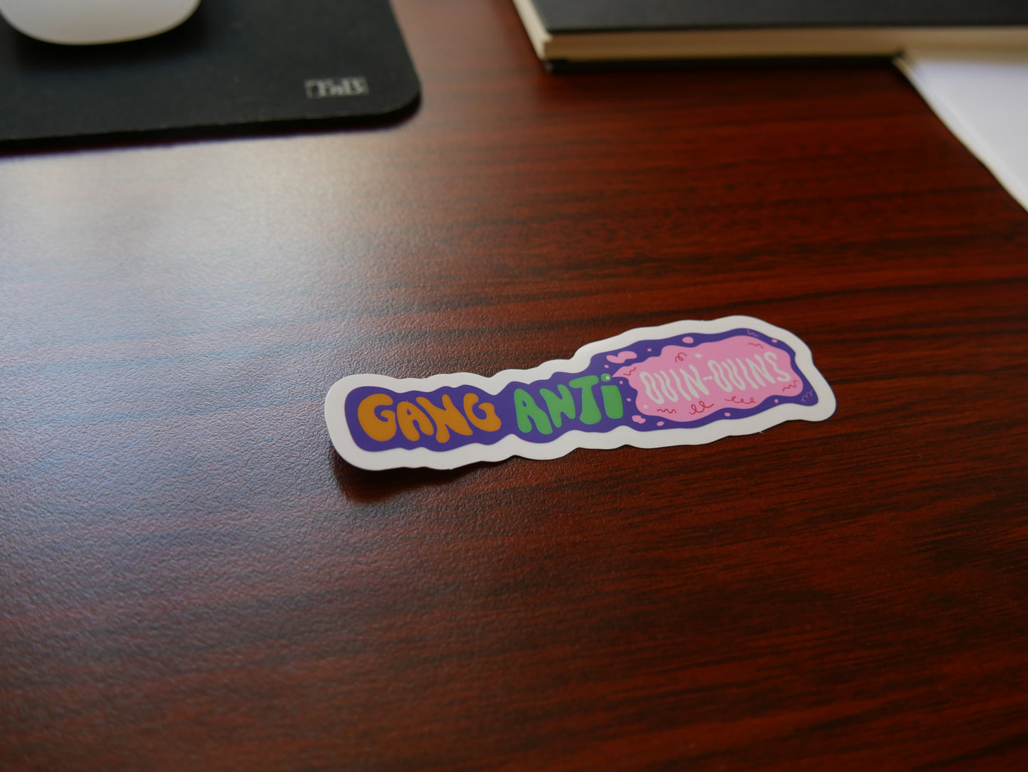 Sticker "Gang anti-ouin ouins"